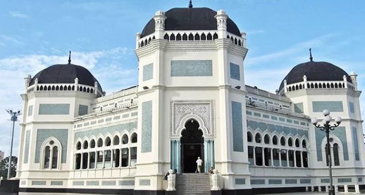 5 Masjid Terbesar Di Kota Medan Versi Kami